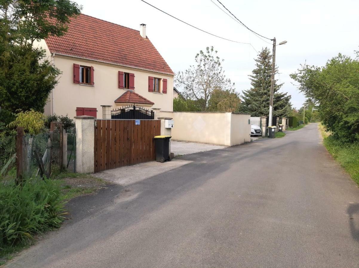 Maison Cheptainville Avec Terrasse Sur Verdure Zewnętrze zdjęcie